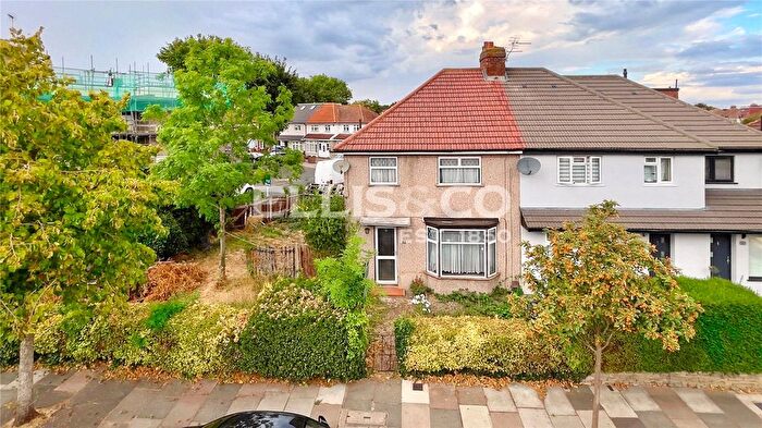 3 Bedroom Semi-Detached House For Sale In Betham Road, Greenford, UB6