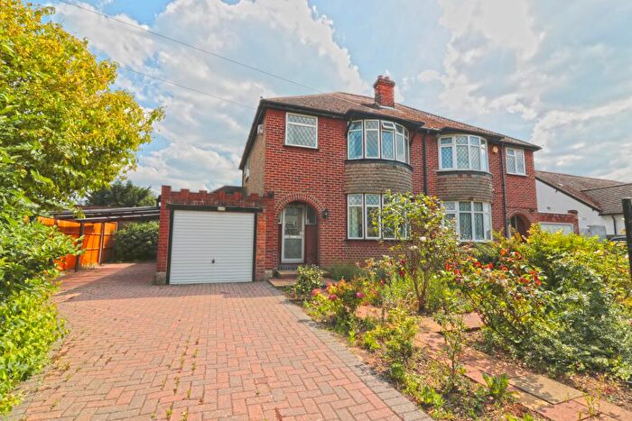 3 Bedroom House To Rent In Dedworth Road, , Windsor, SL4