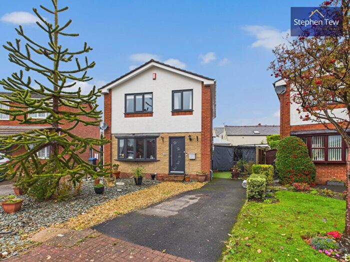 4 Bedroom Detached House For Sale In Gregson Close, Blackpool, FY4