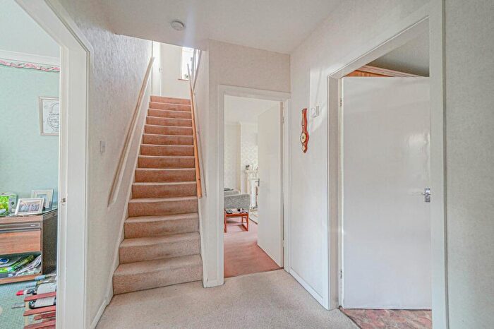 4 Bedroom Detached House For Sale In Needlers End Lane, Balsall Common, CV7
