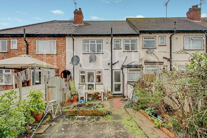 3 Bedroom Terraced House For Sale In North Circular Road, London, NW2