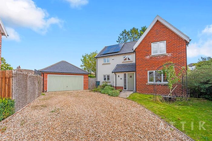 4 Bedroom Detached House For Sale In Acorn Close, Shipdham, IP25