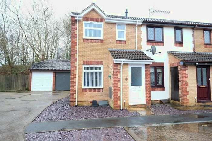 2 Bedroom End Of Terrace House To Rent In Willow Drive, Marchwood, SO40