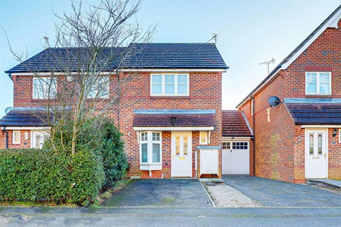 2 Bedroom Semi-Detached House To Rent In Versailles Gardens, Hucknall, Nottinghamshire, NG15