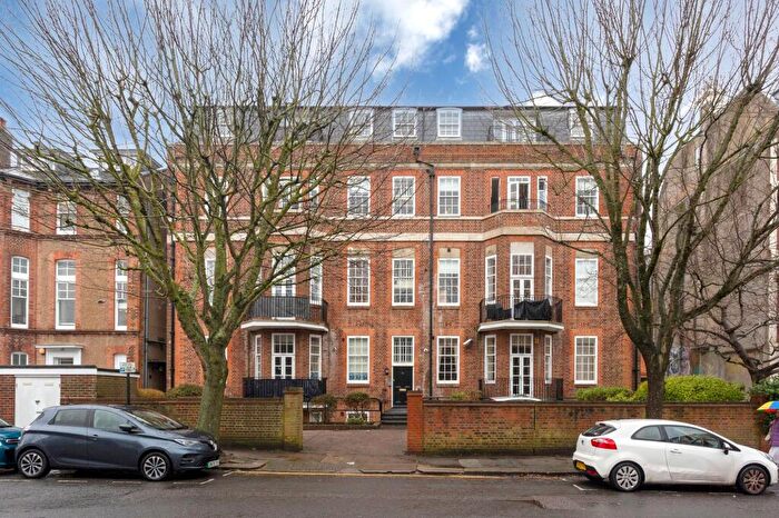 1 Bedroom Flat For Sale In Rochester Gardens, Hove, BN3