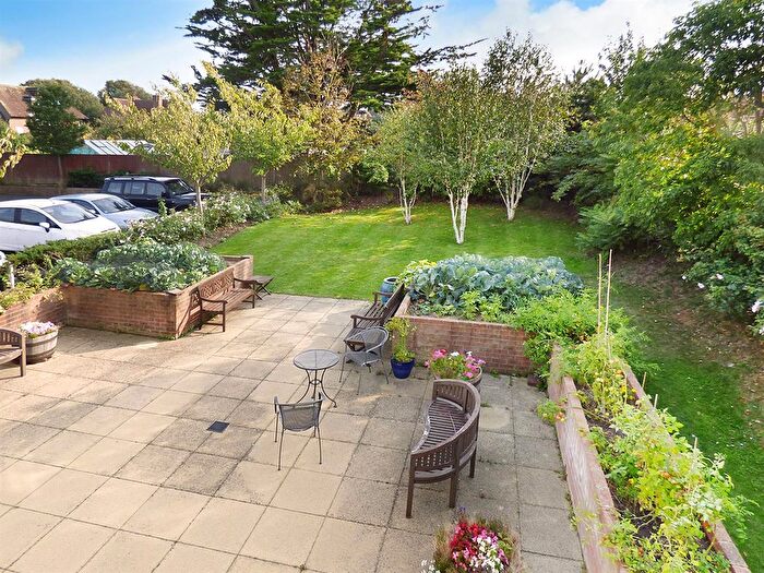 2 Bedroom Flat To Rent In Claridge House, Church Street, Littlehampton, BN17
