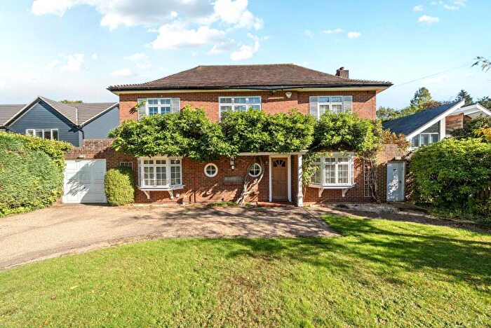 4 Bedroom Detached House For Sale In The Highlands, East Horsley, KT24