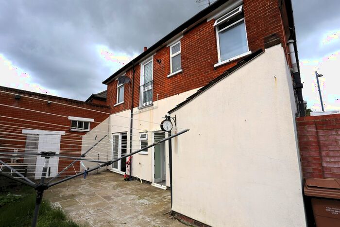 4 Bedroom Flat To Rent In High Road West, Felixstowe, IP11