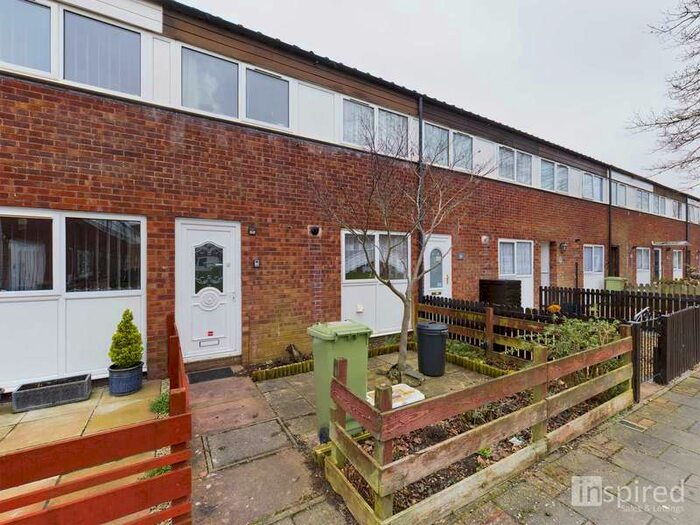 3 Bedroom Terraced House To Rent In Pinders Croft, Greenleys, MK12