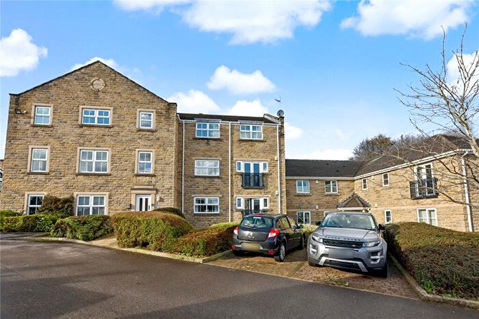 2 Bedroom Apartment For Sale In Flat, Moravia Bank, Fartown, Pudsey, West Yorkshire, LS28