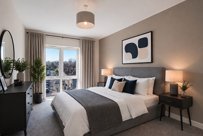 2 Bedroom Flat For Sale In West Street, Erith, DA8