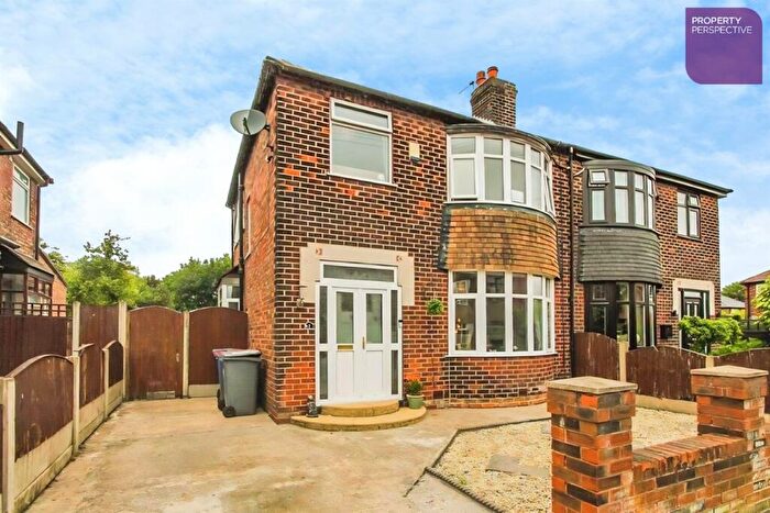 3 Bedroom Semi-Detached House For Sale In Galloway Drive, Swinton, M27
