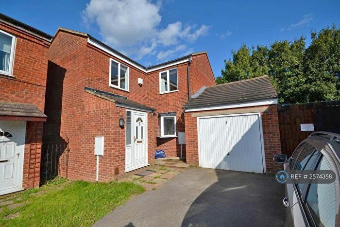 3 Bedroom Detached House To Rent In Bampton Close, Milton Keynes, MK4