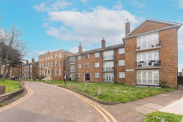 1 Bedroom Flat To Rent In Wood Street, London, E17