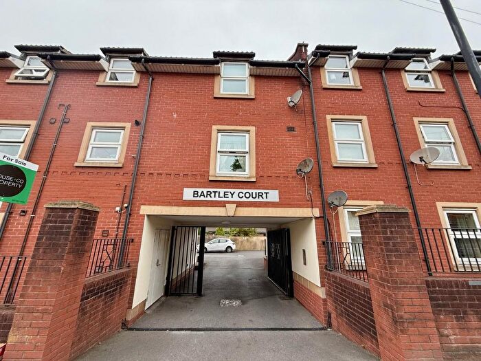 2 Bedroom Flat To Rent In Bartley Court, Blackswarth Road, Bristol, BS5