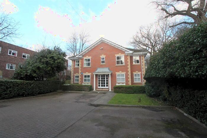 1 Bedroom Flat To Rent In The Ridings, Malcolm Way, Snaresbrook, London, E11