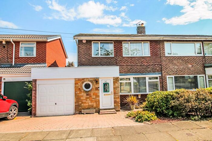 3 Bedroom Semi-Detached House For Sale In John F Kennedy Estate, Washington Village, NE38