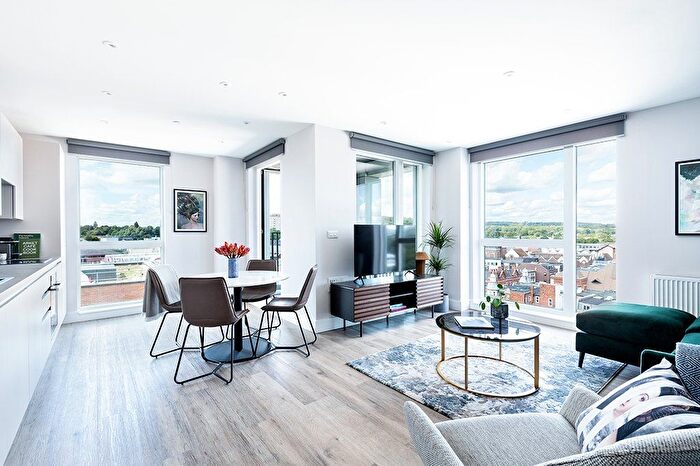 2 Bedroom Flat To Rent In Marketfield Road, Redhill, RH1