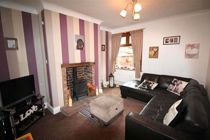 3 Bedroom House To Rent In Rose Street, Farington, Leyland, PR25