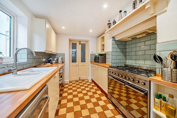 2 Bedroom End Of Terrace House For Sale In Park Lane, Cosham, Portsmouth, PO6