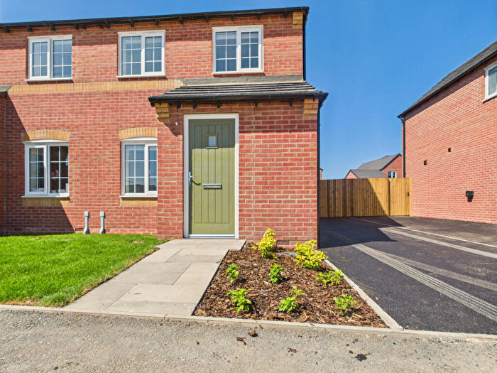 3 Bedroom Semi-Detached House To Rent In Auburn Avenue, Hornsea, HU18