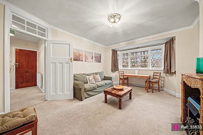 2 Bedroom Flat To Rent In Harvard Road, London, W4