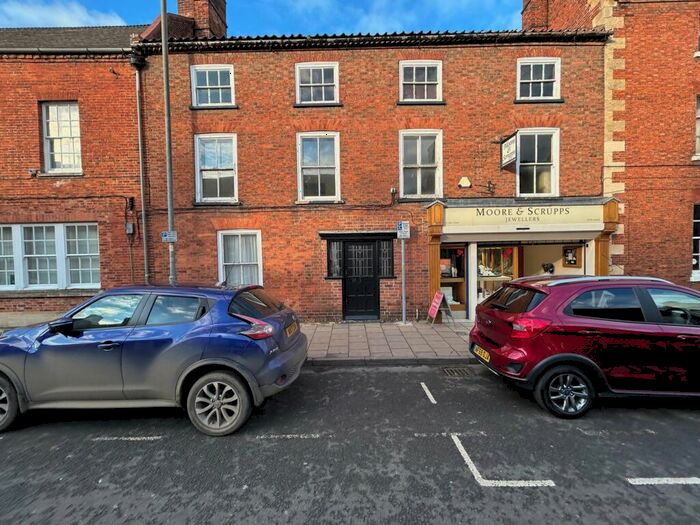 4 Bedroom Terraced House To Rent In West Street, Bourne, PE10