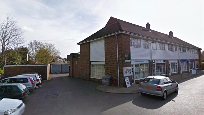Garage / Parking To Rent In Maple Parade, Walberton, BN18
