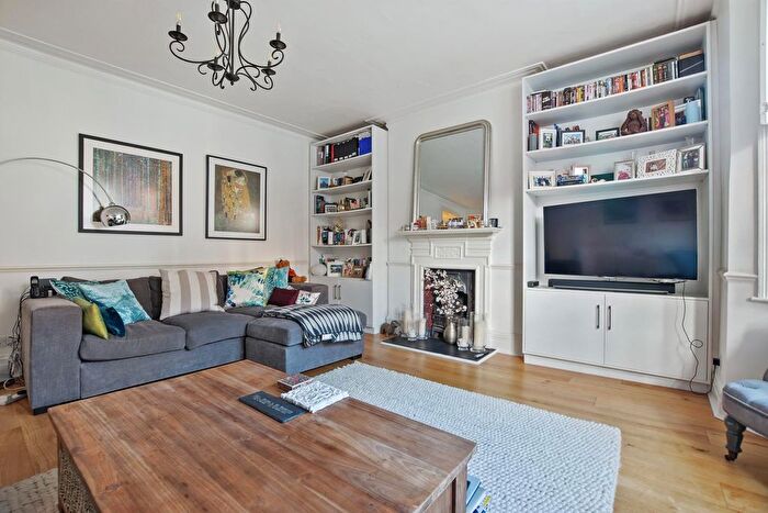 2 Bedroom Flat To Rent In Castellain Mansions, Castellain Road, London, W9