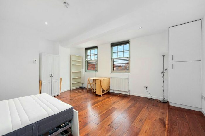 Studio To Rent In Parkway, Camden, NW1