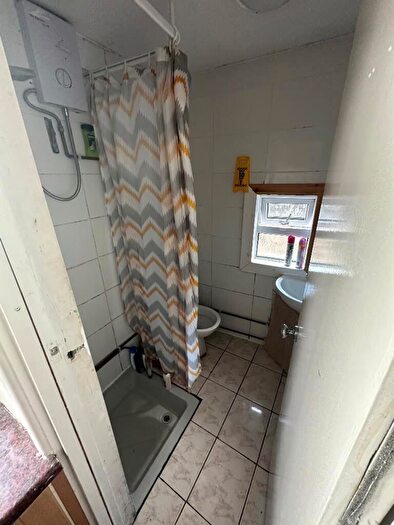 6 Bedroom House To Rent In Ashley Down Road, Bristol, BS7