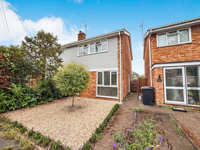 3 Bedroom Semi-Detached House For Sale In Rookery Walk, Clifton, SG17