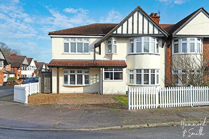 4 Bedroom Semi-Detached House For Sale In Vicarage Road, Coopersale, CM16