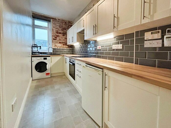 1 Bedroom Flat To Rent In Barnstaple, Devon, EX32
