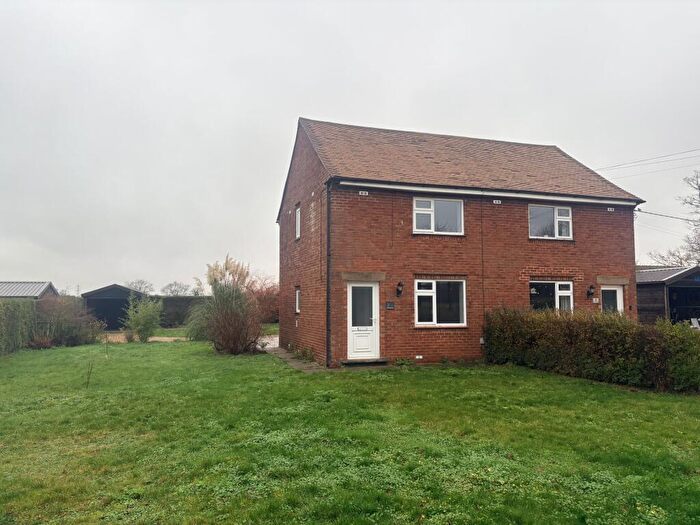 3 Bedroom Semi-Detached House To Rent In Park Farm Cottages, Wormegay, PE33
