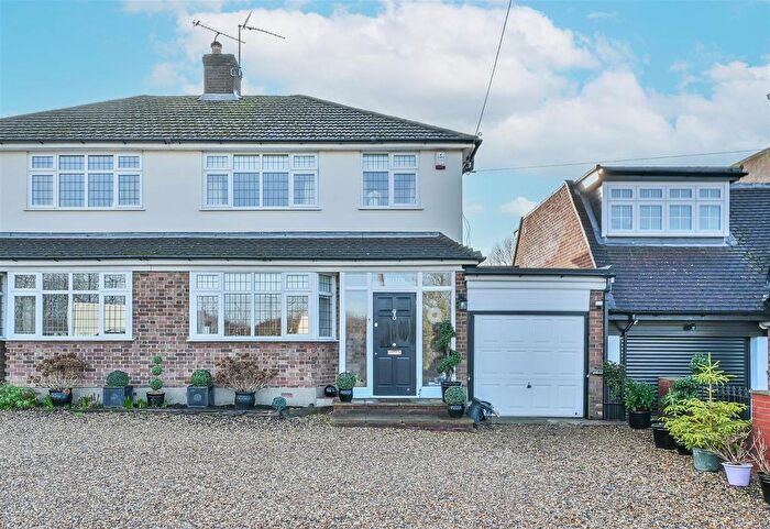 2 Bedroom Semi-Detached House For Sale In Warley Road, Upminster, RM14