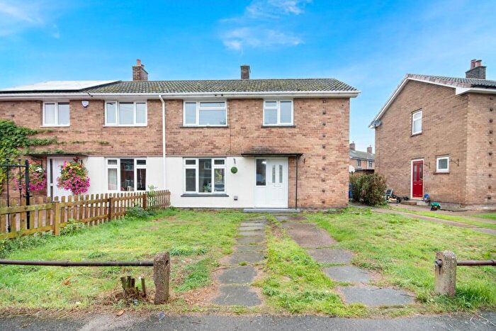 3 Bedroom Semi-Detached House For Sale In Lawnwood Avenue, Elkesley, Retford, DN22