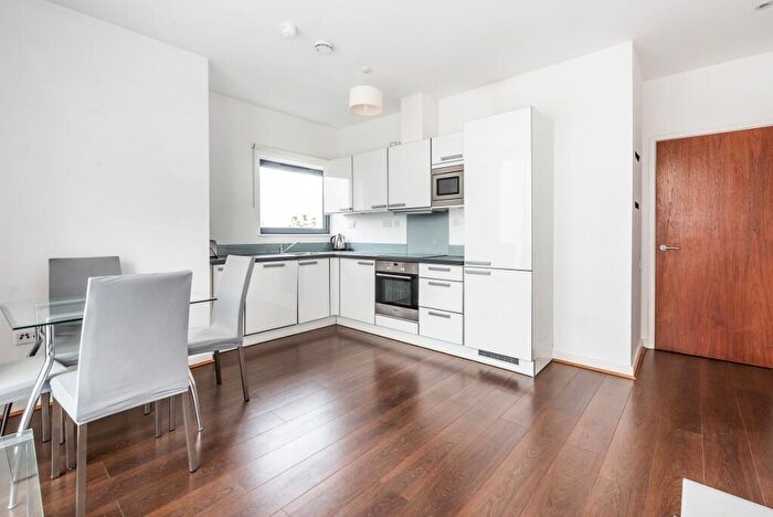 1 Bedroom Apartment To Rent In Lumiere Apartments London, SW11