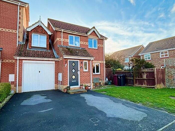 4 Bedroom Detached House For Sale In Lifeboat Way, Selsey, PO20