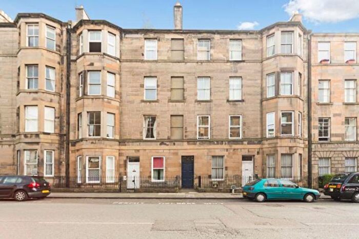 4 Bedroom Flat To Rent In , East Preston Street, Edinburgh, EH8