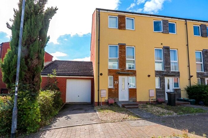 3 Bedroom End Of Terrace House For Sale In Hammond Road, Charlton Hayes, Bristol, BS34
