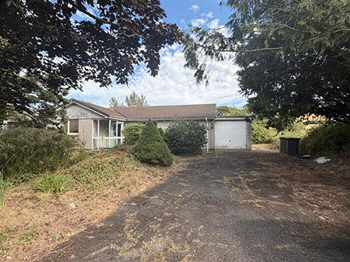 3 Bedroom Detached Bungalow For Sale In West Yelland, Barnstaple, EX31
