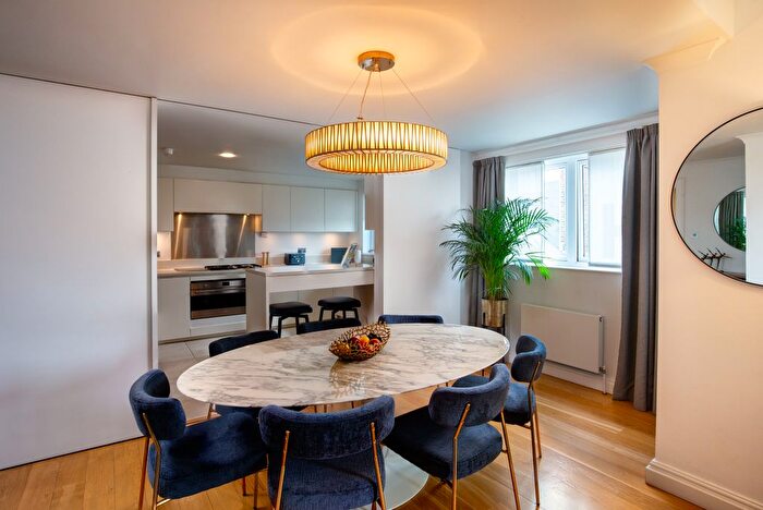 3 Bedroom Flat To Rent In Kensington High Street, London, W8