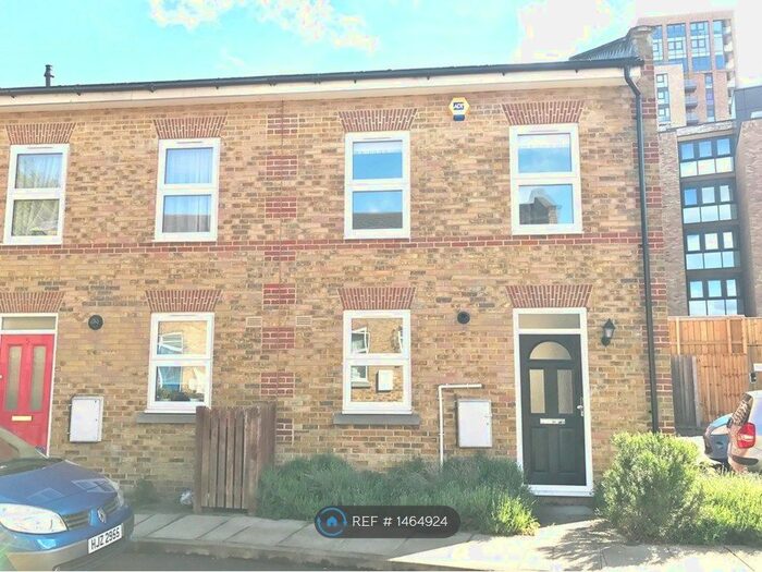 2 Bedroom End Of Terrace House To Rent In Woodcroft Mews, London, SE8