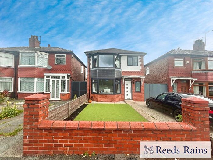 3 Bedroom Detached House For Sale In Manchester Road, Swinton, Manchester, Greater Manchester, M27