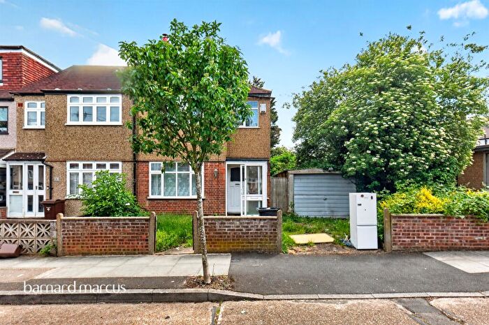 3 Bedroom Terraced House For Sale In Beverley Road, Mitcham, CR4