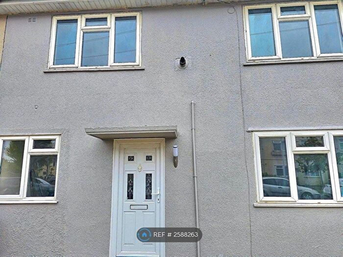 3 Bedroom Terraced House To Rent In Delamere Road, Chelmsford, CM1