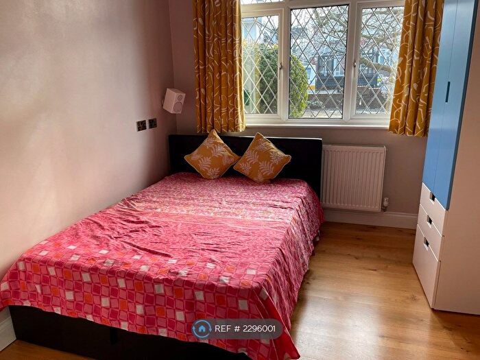 1 Bedroom Maisonette To Rent In Arundel Avenue, Epsom, KT17