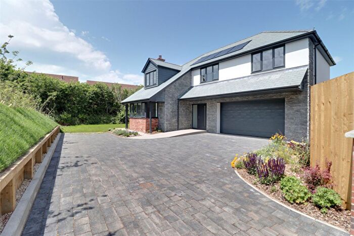 5 Bedroom Detached House For Sale In Harvest Drive, Roundswell, Barnstaple, EX31