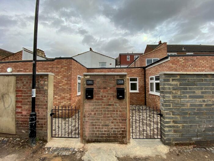 1 Bedroom Apartment To Rent In Markhouse Road, London, E17